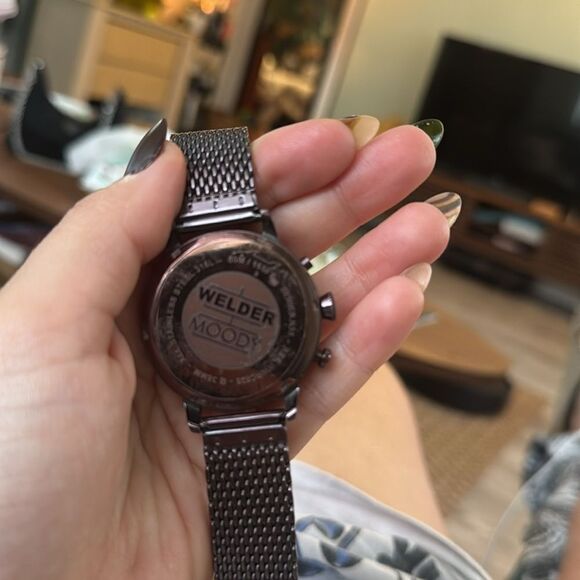 Welder moody
38 mm women
Mesh
Pink - Picture 4 of 6